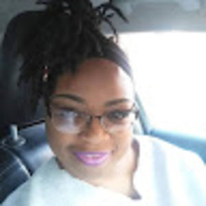 Meet your Posher, Desiree